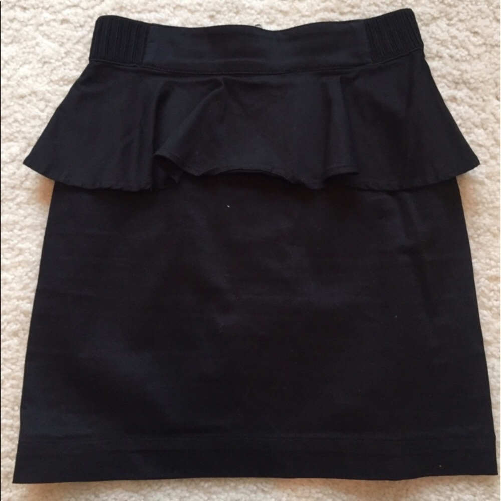 H&M black peplum mini skirt