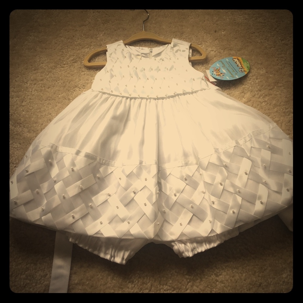 White dress 18 M