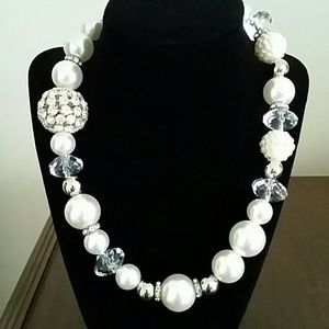 Glamorous Chunky White, Clear & Silver Necklace
