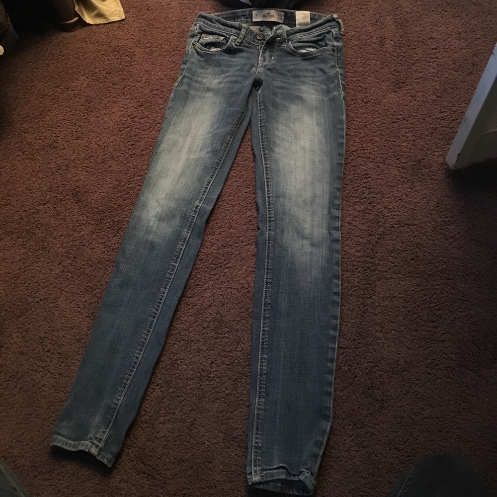 Hollister lightly washed skinny jeans