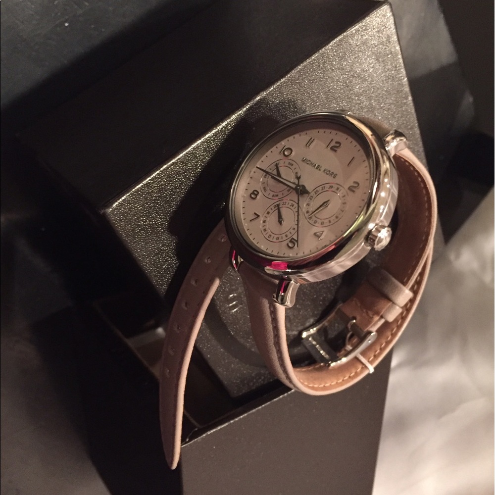NWT. Michael kors double strap leather