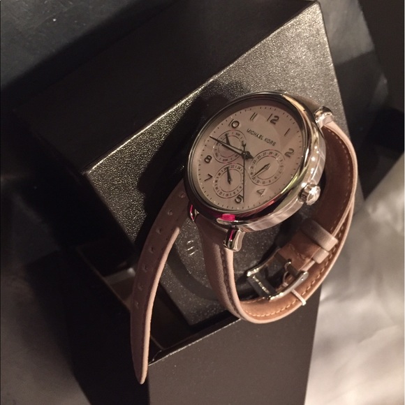 NWT. Michael kors double strap leather