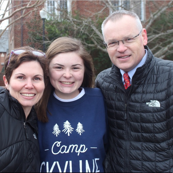 Meet your Posher, Isabelle - Picture 1 of 1