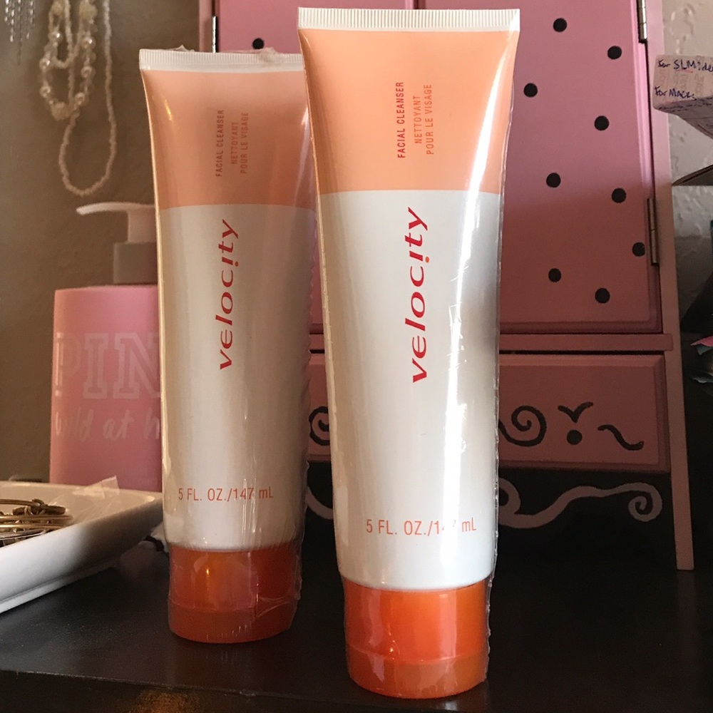 Velocity Facial Cleanser - Mary Kay