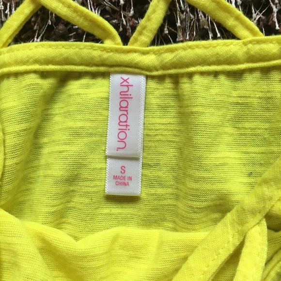 Weaved Yellow High Low Top - Picture 2 of 3