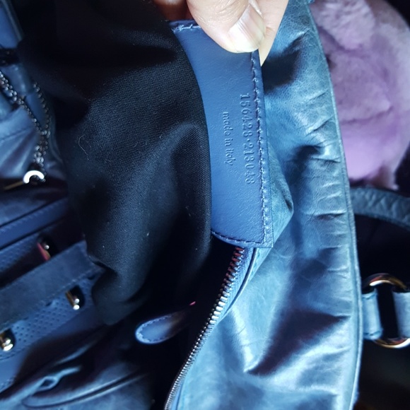 Authentic Balenciaga Chevre perforated bag - Picture 5 of 5