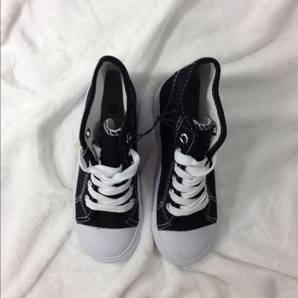 Shoes Nwt Boys Look Alike Converse Sneakers Poshmark Shoes Nwt Boys Look Alike Converse Sneakers Poshmark