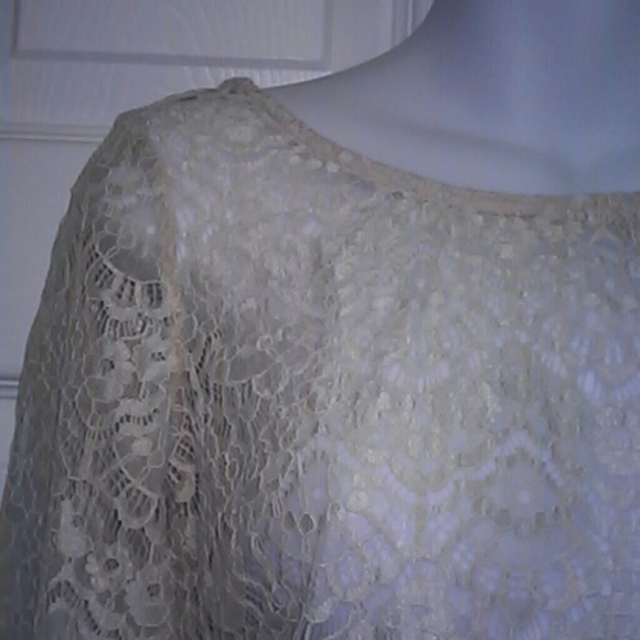 LETS GO CLUBBING! BEBE Lace Crop Top - Picture 2 of 4