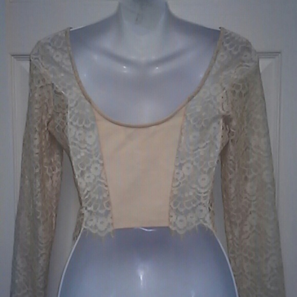 LETS GO CLUBBING! BEBE Lace Crop Top - Picture 3 of 4
