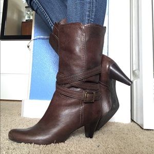Gianni Bini Brown Leather Boots