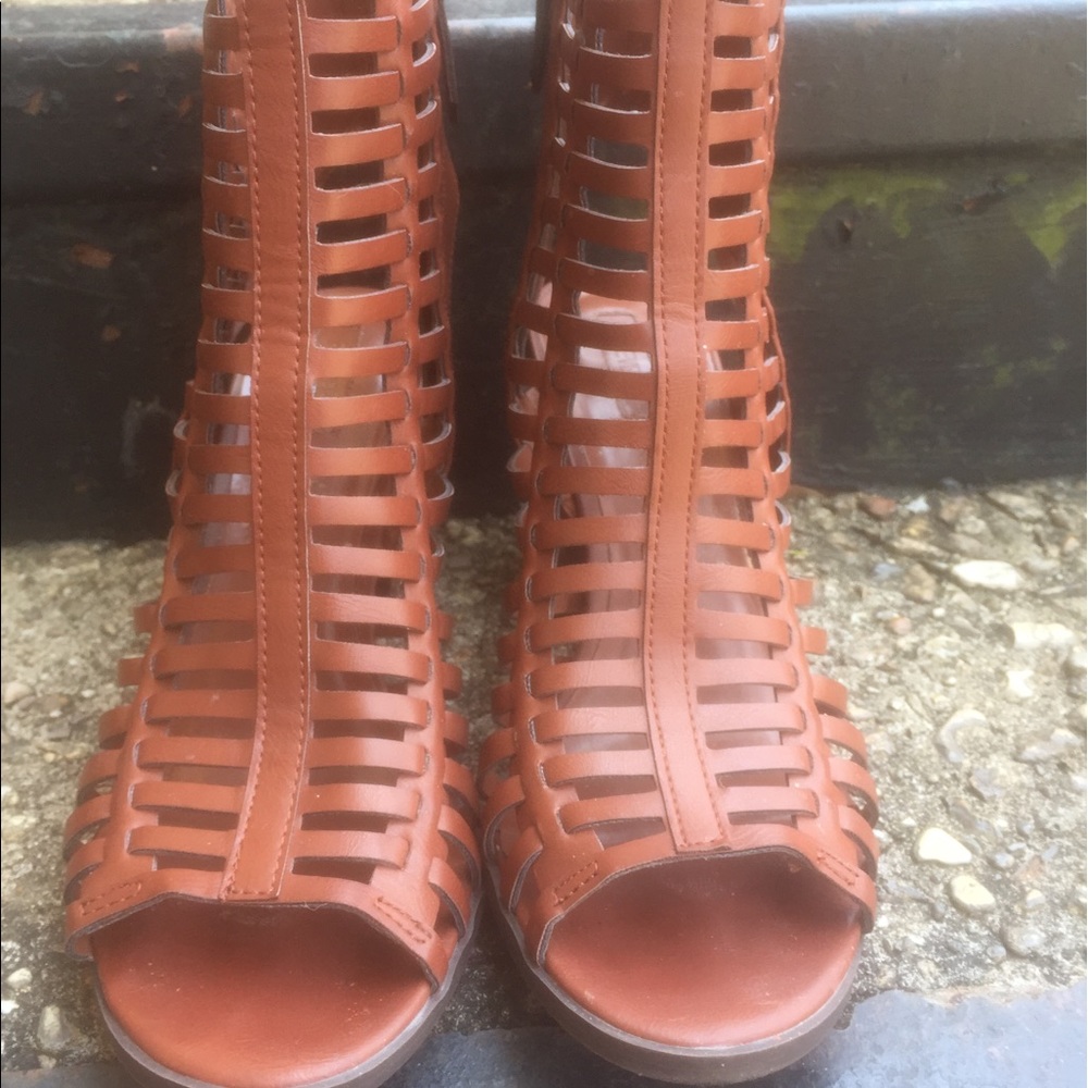 Women's Dark brown Charlotte Russe heels (8.5)
