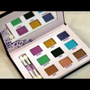 Urban Decay Deluxe Eyeshadow Box