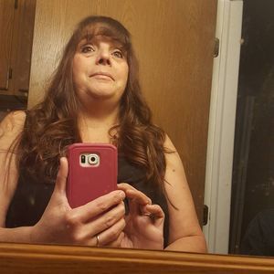 Meet your Posher, Debbie