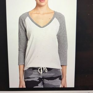 Monrow baseball style v neck