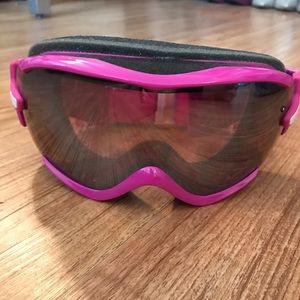 Snow goggles