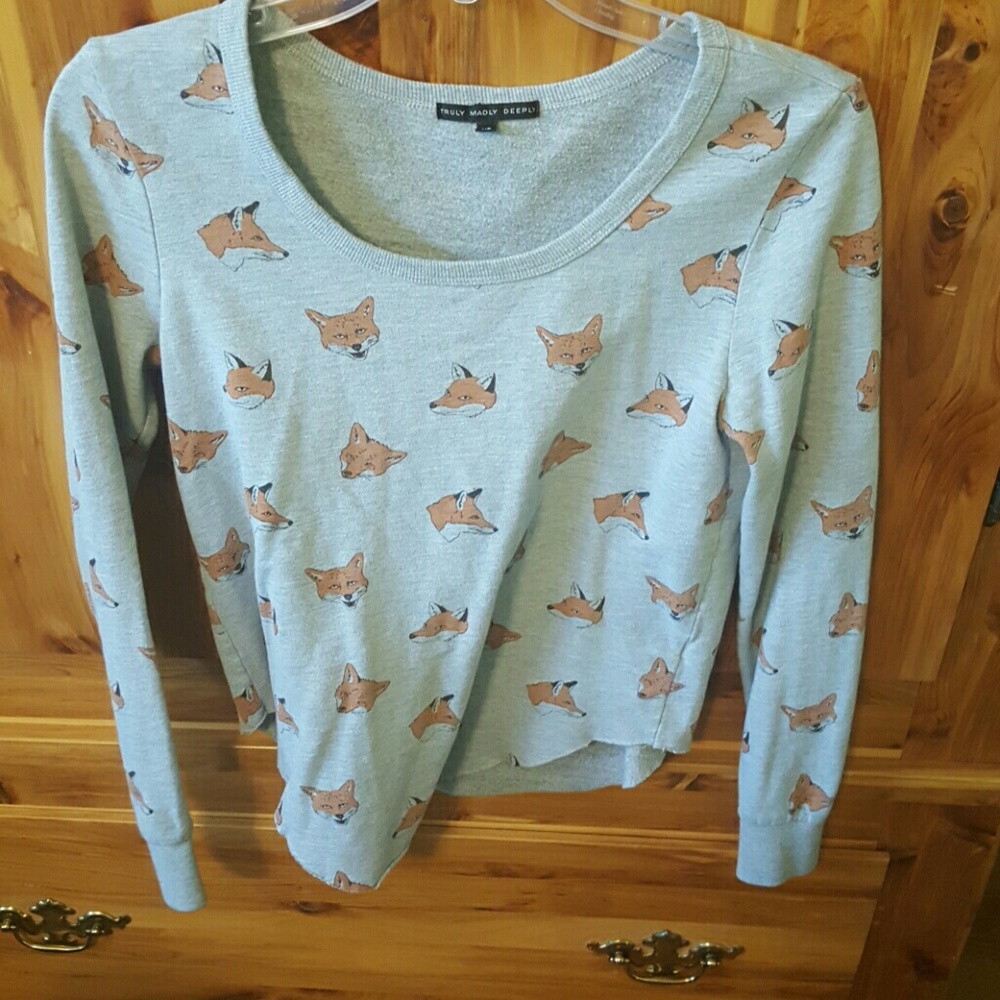 Grey sweater with Fox heads