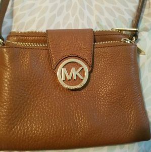 Michael Kors Fulton Large Luggage Brown Crossbody