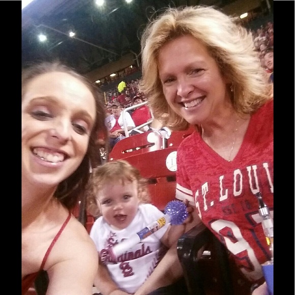 Meet your Posher, Tina - Picture 3 of 4