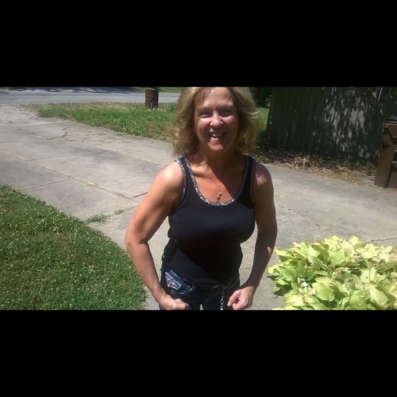 Meet your Posher, Tina - Picture 4 of 4