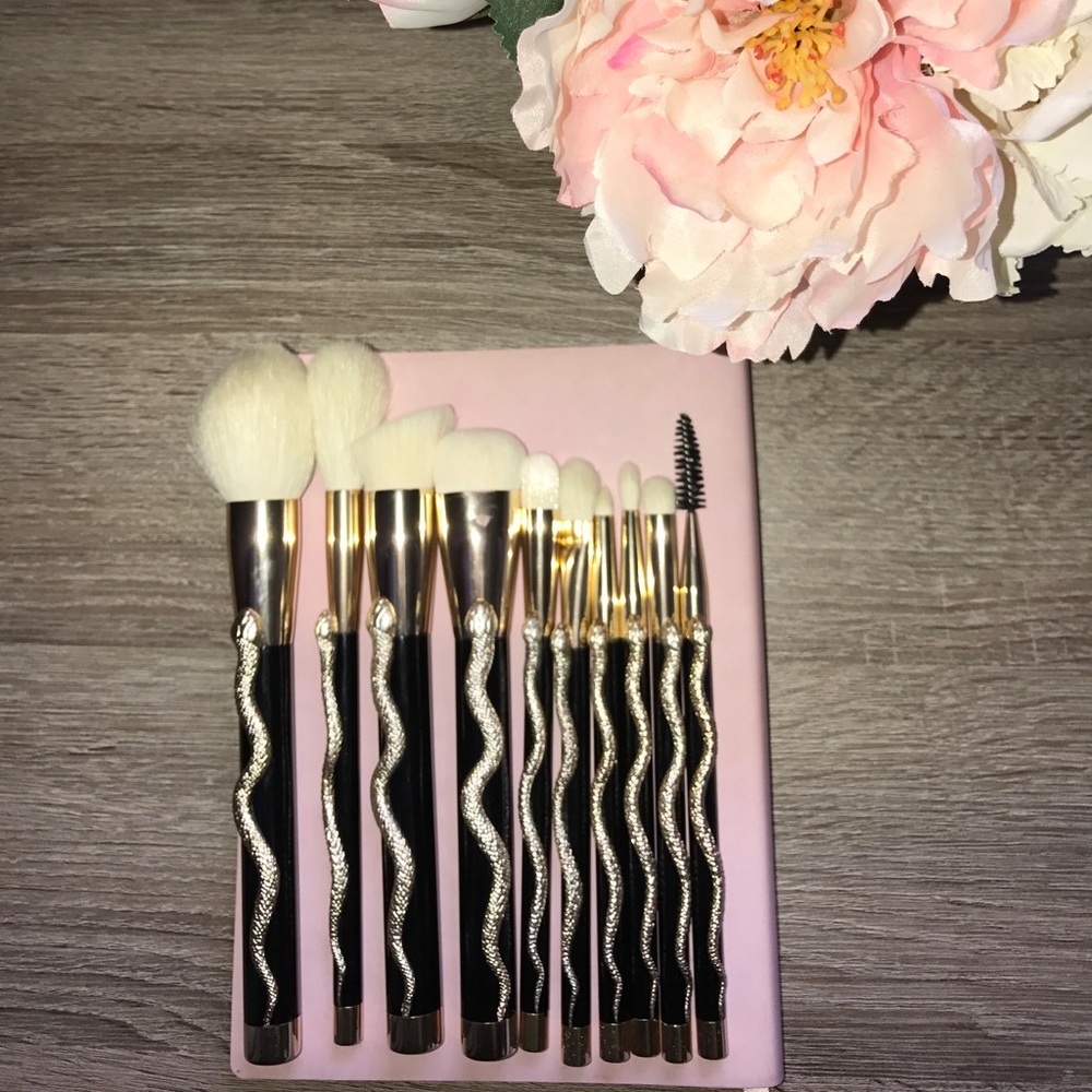 Sonia Kashuk Serpent Makeup Brushes