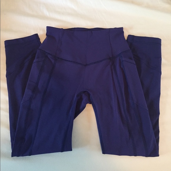 lululemon athletica Pants - Lululemon ATRP crop sz 4