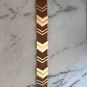 Adjustable waist belt