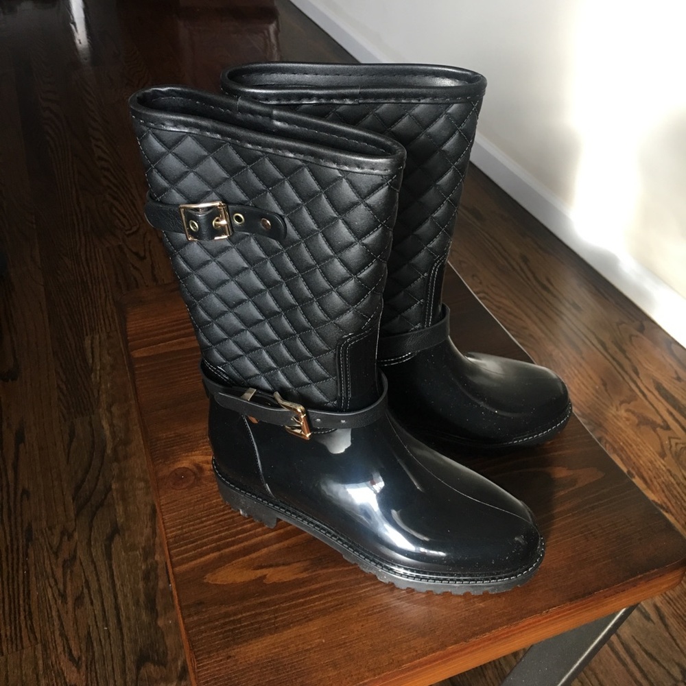 🆕 ☔️ Rain boots ☔️