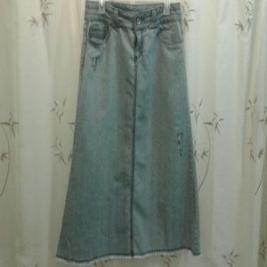 Baccini gray jean skirt