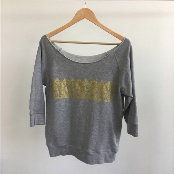 Fabletics Tops - Fabletics Tempe OTS Sweatshirt with Gold Foil Fabletics Tops - Fabletics Tempe OTS Sweatshirt with Gold Foil