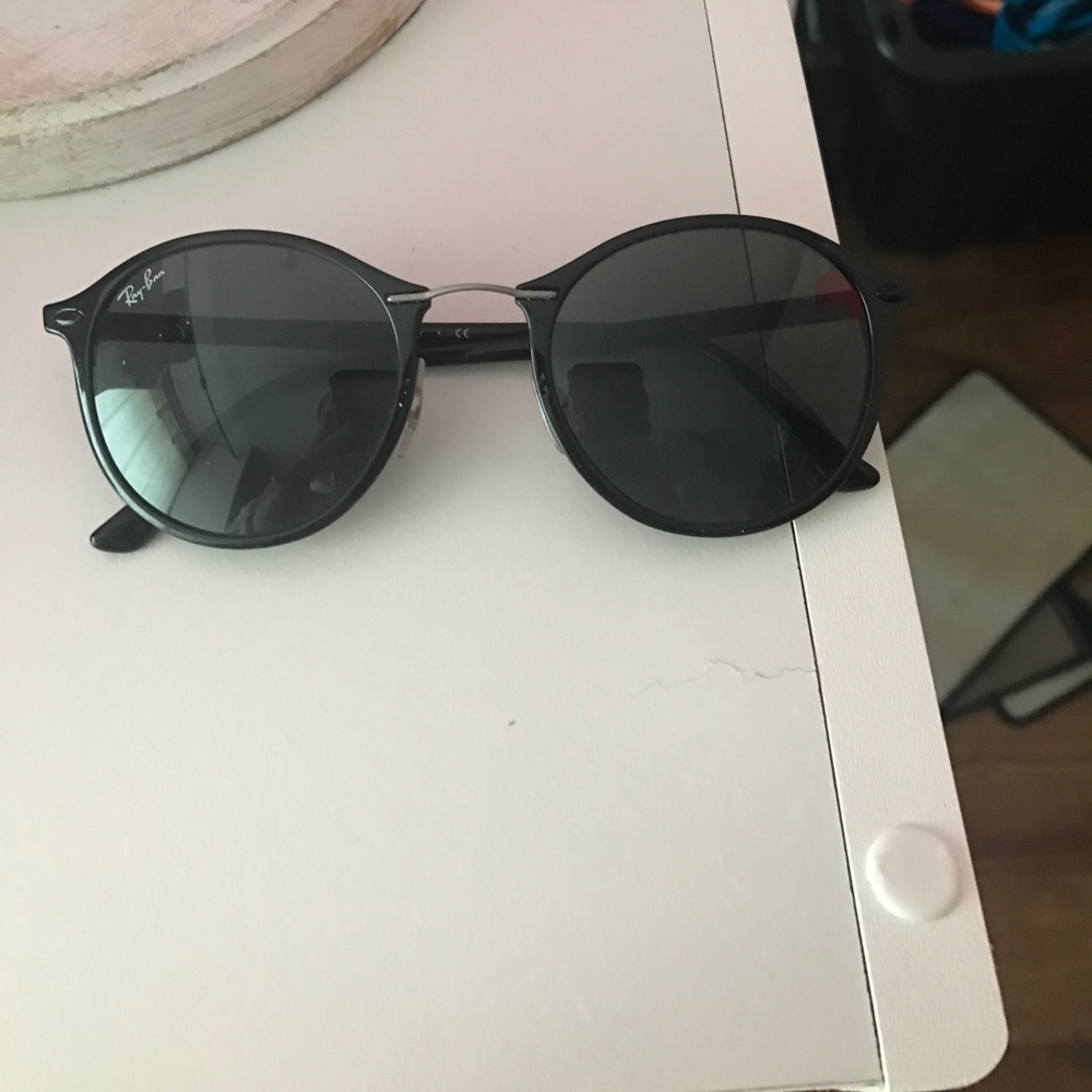 Black ray bans