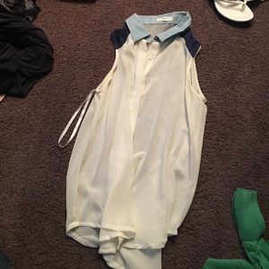 Sleeveless blouse