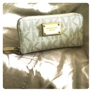Michael Kors Fulton signature wallet (vanilla)
