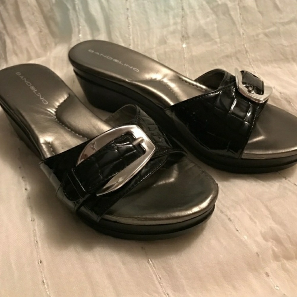 Black/Silver Bandolino Slides