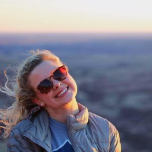 Meet your Posher, Caitlyn