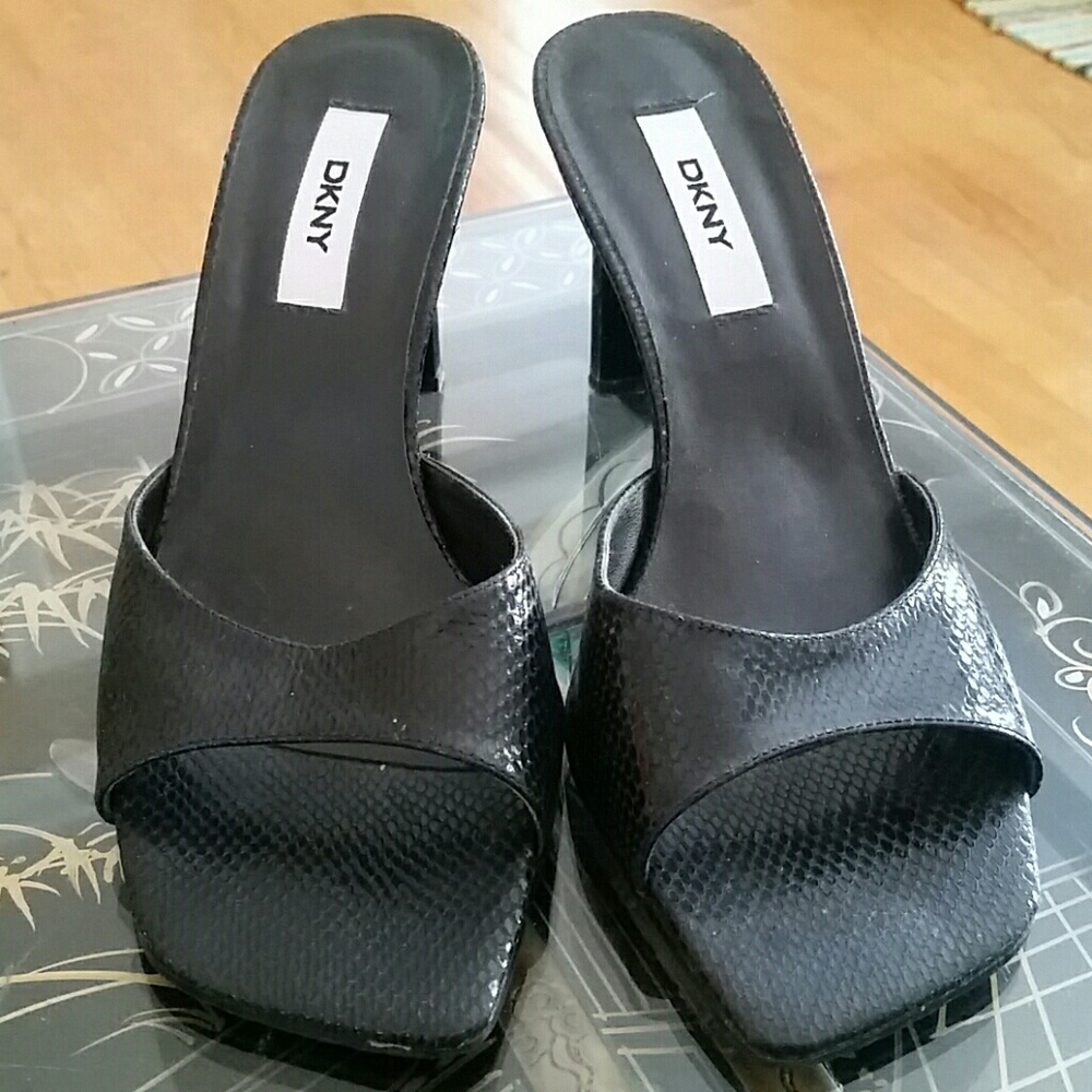 Vintage Snakeskin DKNY Heels Size 7.5