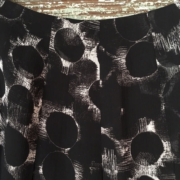 Silk pleated skirt by Isda & Co. - Picture 2 of 4