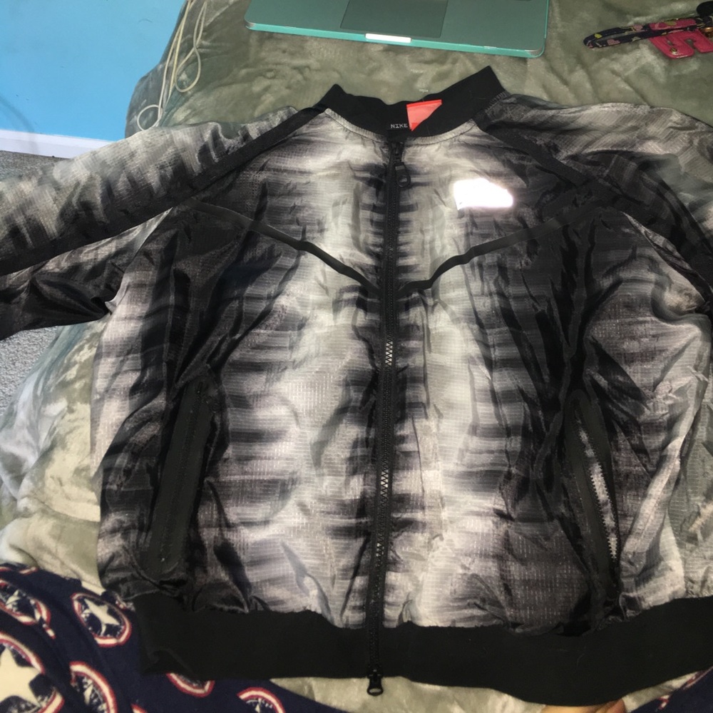 Nike windbreaker