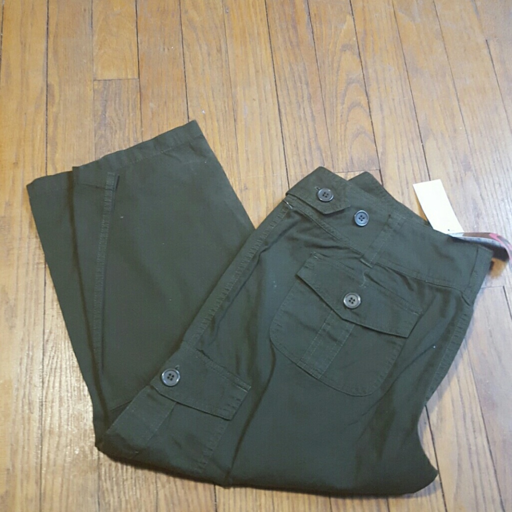 Barcelona Olive Green Crop Pants