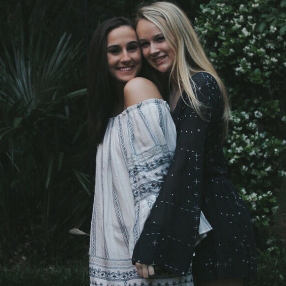 Meet your Posher, Isobel - Picture 1 of 1