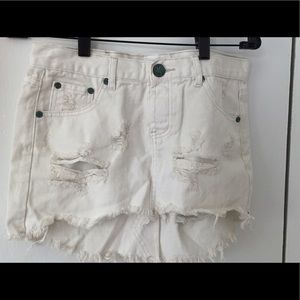 🎉 HP 🎉 NEW One Teaspoon white denim skirt