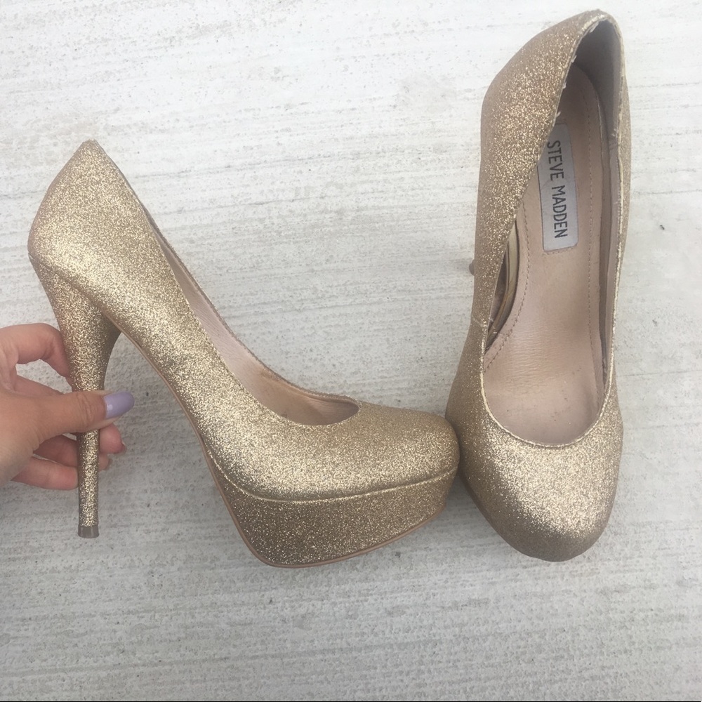 Gold Steve Madden Pumps