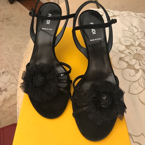 Fendi suede sandals with flower and sequins detail - Picture 1 of 4