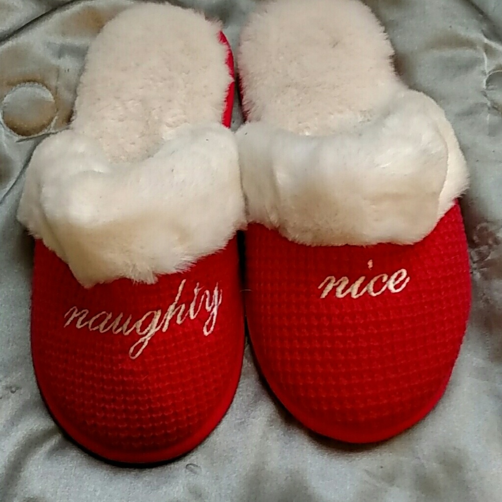 Victoria Secret Slippers NWOT
