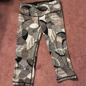 Capri workout leggings