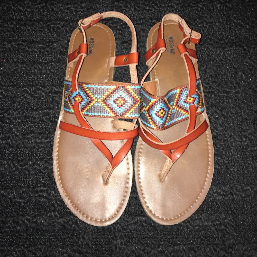 Sandals w/ Aztec detail