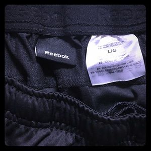 Men's athletic shorts - Reebok, Size L