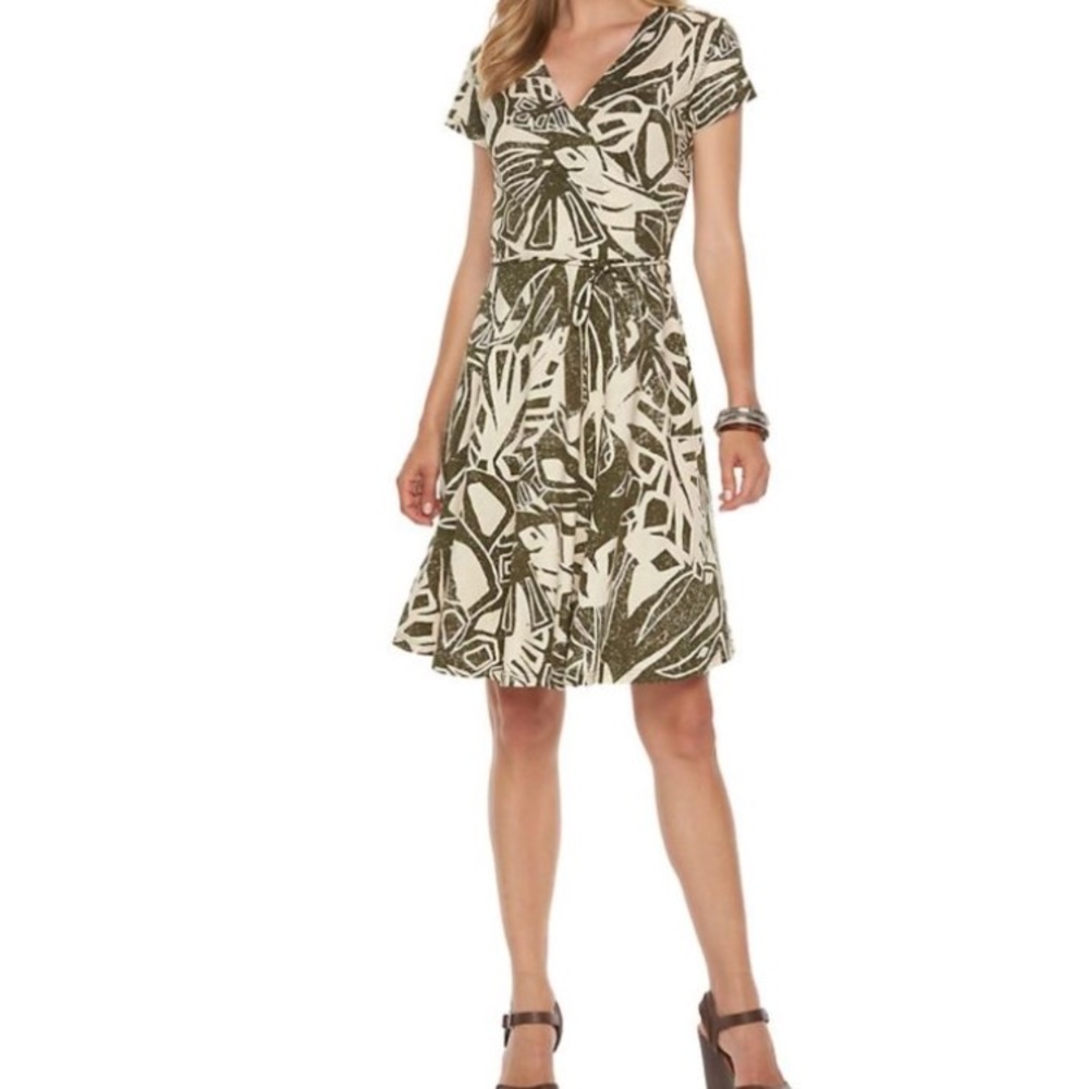 💝NWOT 100% Cotton Leaf Fit & Flare Dress