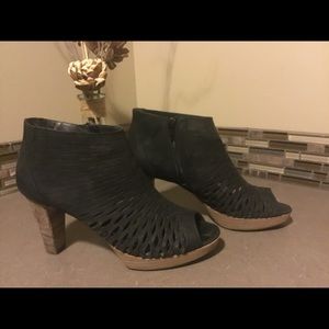Black Paul Green platform shoe