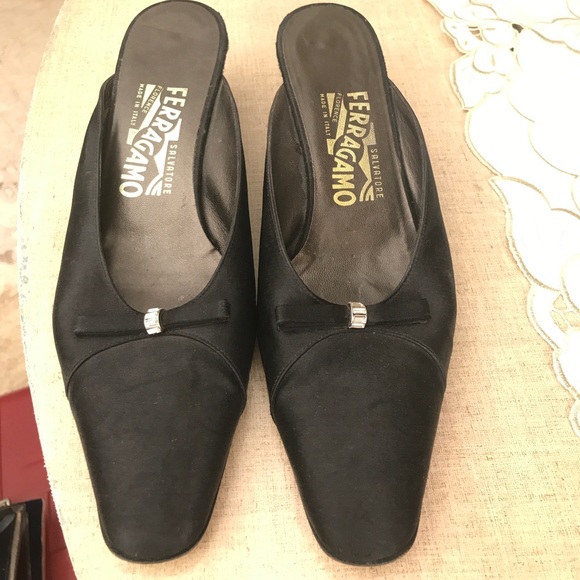 Satin Ferragamo mule with rhinestone in the front - Picture 1 of 3