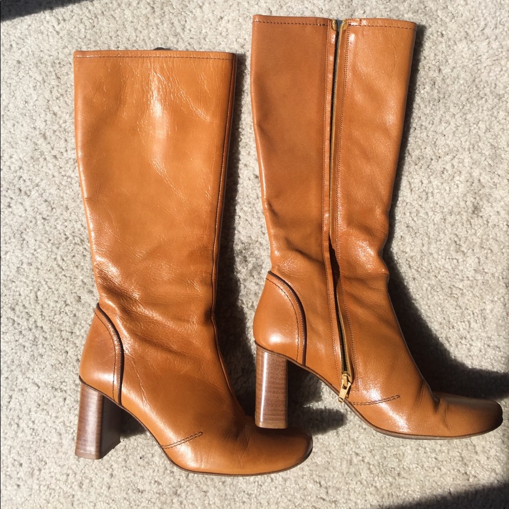Banana Republic boots. Good condition.
